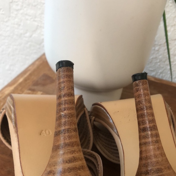 Vintage century cream hand made heels - Picture 6 of 7